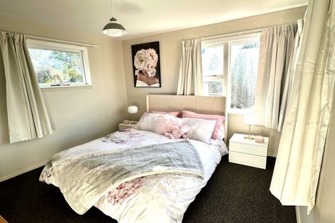 Photo of property in 11 Solway Avenue, Ilam, Christchurch, 8041