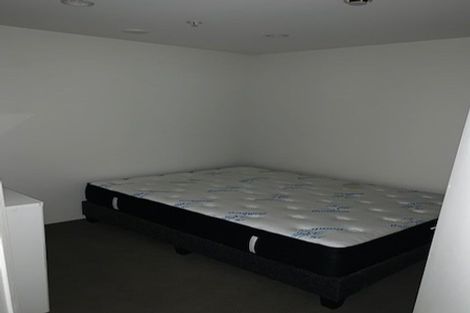 Photo of property in Alpha Apartments, 704/17 Vogel Lane, Auckland Central, Auckland, 1010