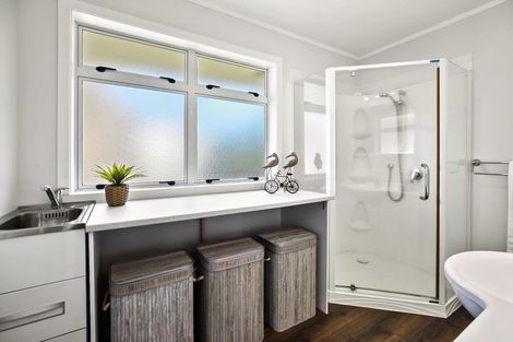 Photo of property in 35 Hillcrest Road, Hillcrest, Hamilton, 3216