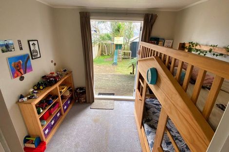 Photo of property in 25 Whitford Road, Howick, Auckland, 2014