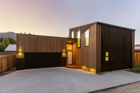 Photo of property in 61a Eely Point Road, Wanaka, 9305