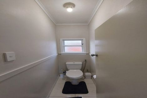 Photo of property in 5c Pendarves Street, New Plymouth, 4310