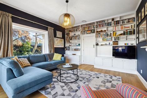 Photo of property in 19 Weston Road, St Albans, Christchurch, 8052