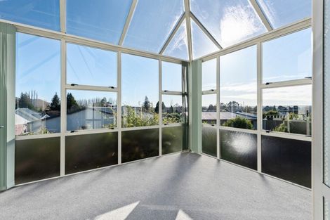 Photo of property in 43 Aotea Crescent, Gore, 9710