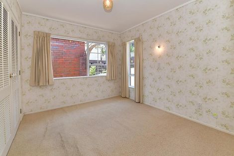 Photo of property in 2/71 Browns Bay Road, Browns Bay, Auckland, 0630