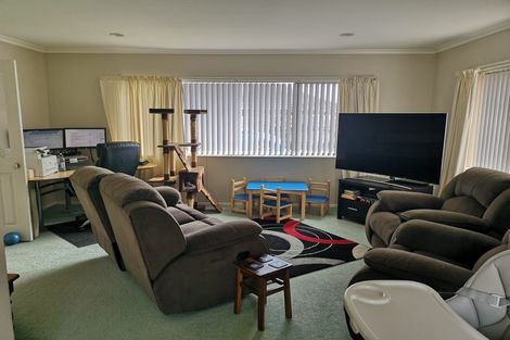 Photo of property in 19 Limerick Place, Dannemora, Auckland, 2016