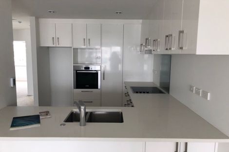 Photo of property in Apollo Apartments, 201/46 Rosedale Road, Rosedale, Auckland, 0632