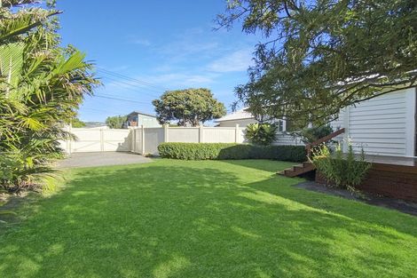 Photo of property in 12 Hector Street, Seatoun, Wellington, 6022