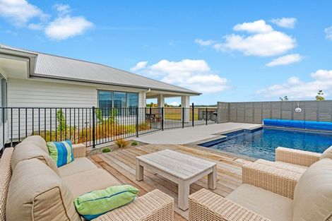 Photo of property in 68e Jack Boyd Drive, Mangawhai Heads, Kaiwaka, 0573