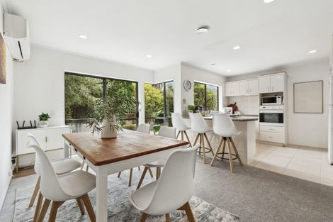 Photo of property in 23 Delmont Close, East Tamaki Heights, Auckland, 2016