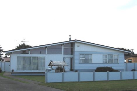 Photo of property in 254 Cornfoot Street, Castlecliff, Whanganui, 4501