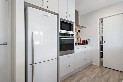 Photo of property in 38 Luxembourg Crescent, Halswell, Christchurch, 8025