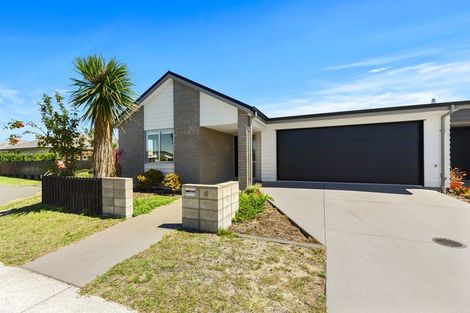 Photo of property in 52 Crown Street, Papamoa, 3118