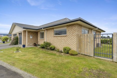 Photo of property in Trackside Villas, 7/91 Mako Mako Road, Levin, 5510