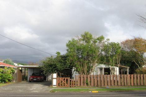 Photo of property in 1 Park Avenue, Waikanae, 5036