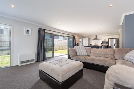 Photo of property in 103 Riverstone Drive, Riverstone Terraces, Upper Hutt, 5018
