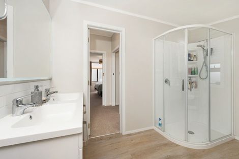 Photo of property in 8 Roore Street, Foxton Beach, Foxton, 4815