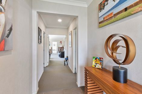 Photo of property in 43 Turnberry Drive, Wattle Downs, Auckland, 2103