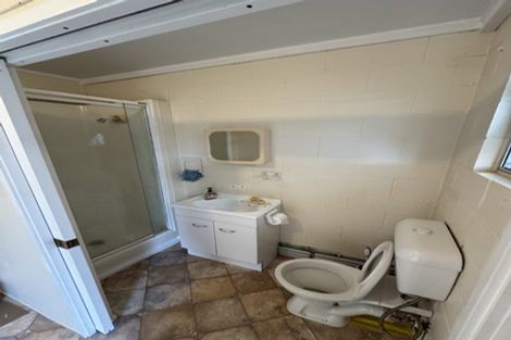 Photo of property in 84 Glencoe Road, Browns Bay, Auckland, 0630