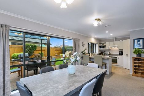 Photo of property in 4 Mccahon Drive, Pukehangi, Rotorua, 3015