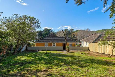 Photo of property in 126 Castor Crescent, Cannons Creek, Porirua, 5024
