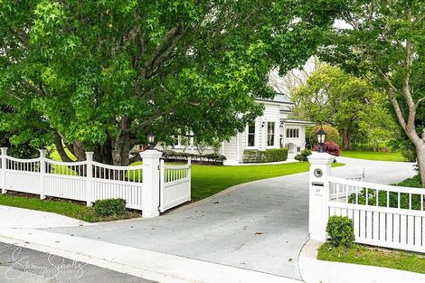 Photo of property in 31 Franklin Road, Paparoa, 0571