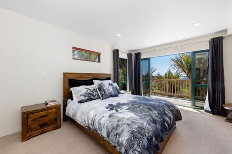 Photo of property in 88 Victory Road, Laingholm, Auckland, 0604