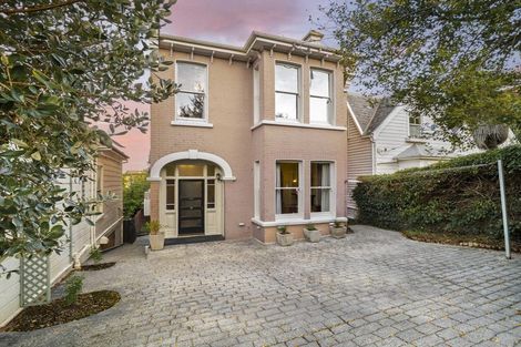 Photo of property in 81 Manor Place, Dunedin Central, Dunedin, 9016