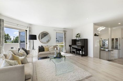 Photo of property in 1/11 Pine Ridge Terrace, Hauraki, Auckland, 0622