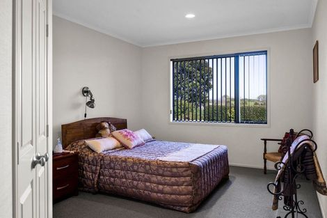 Photo of property in 274 Richmond Road, Lepperton, New Plymouth, 4373