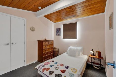 Photo of property in 46 Lismore Street, Merrilands, New Plymouth, 4312