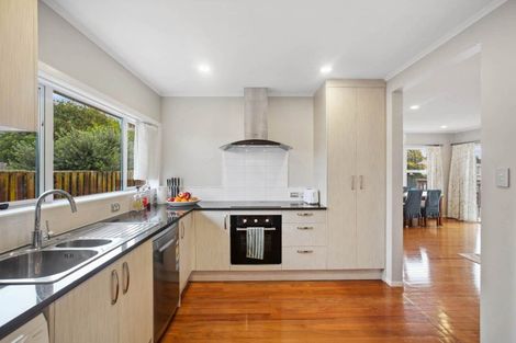 Photo of property in 79 Rosehill Drive, Rosehill, Papakura, 2113