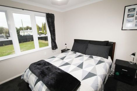 Photo of property in 1 Halls Road, Pahiatua, 4910