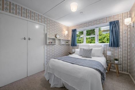 Photo of property in 87 Horoeka Street, Stokes Valley, Lower Hutt, 5019