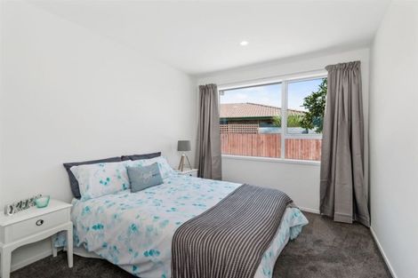 Photo of property in 9 Betula Place, Parklands, Christchurch, 8083