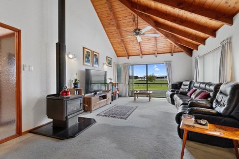 Photo of property in 77 Fairview Road, Katikati, 3129