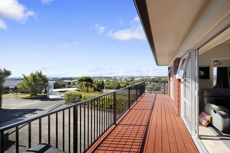 Photo of property in 8 Hillcrest Street, Glen Avon, New Plymouth, 4312