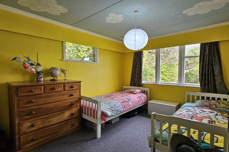 Photo of property in 11 Morrison Grove, Stokes Valley, Lower Hutt, 5019