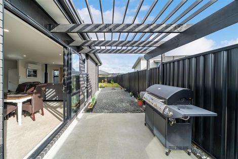 Photo of property in 4 Fenwick Crescent, Wallaceville, Upper Hutt, 5018