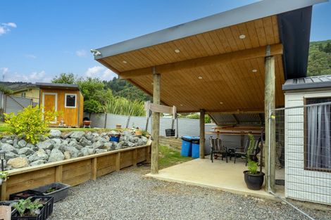 Photo of property in 8 Suffolk Street, Picton, 7220