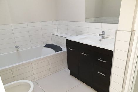 Photo of property in 5 Flotilla Place, Whitby, Porirua, 5024