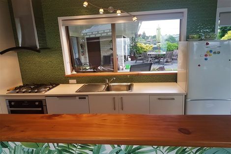 Photo of property in 4b Hillcrest Road, Orewa, 0931