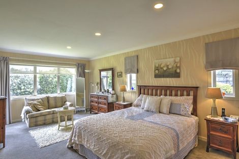 Photo of property in 5 Tararua Crescent, Carterton, 5713