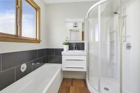 Photo of property in 8 Trist Place, Edgeware, Christchurch, 8013