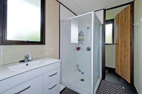 Photo of property in 29 Stottholm Road, Titirangi, Auckland, 0604