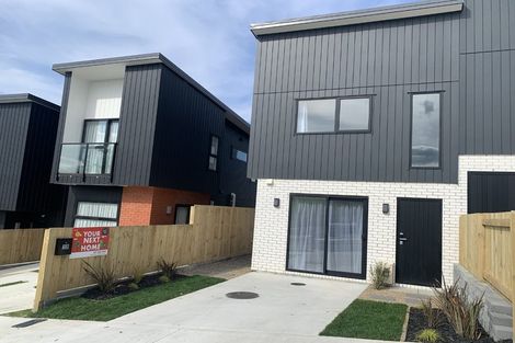 Photo of property in 28 Paina Crescent, Massey, Auckland, 0614