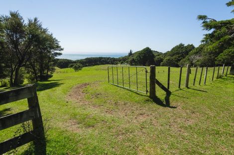 Photo of property in 5114 Te Araroa Road, Hicks Bay, Tikitiki, 4087