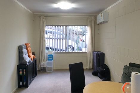Photo of property in 41 Cockayne Crescent, Sunnynook, Auckland, 0620
