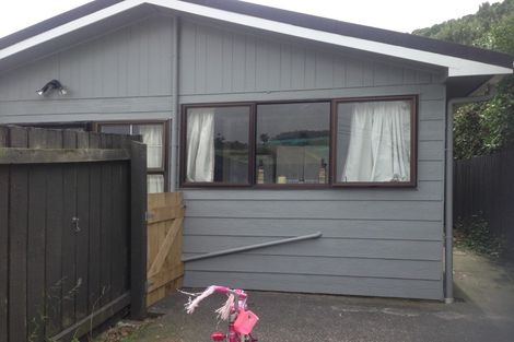 Photo of property in 55a Collins Avenue, Tawa, Wellington, 5028