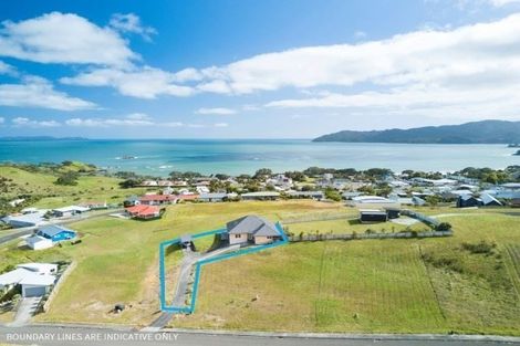 Photo of property in 10 Freyja Crescent, Coopers Beach, 0420